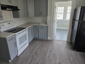 22 Holly St in Waterbury, CT - Building Photo - Building Photo