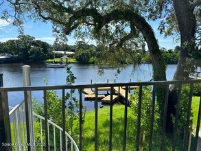 883 Paddleboard Ct in Melbourne, FL - Foto de edificio - Building Photo