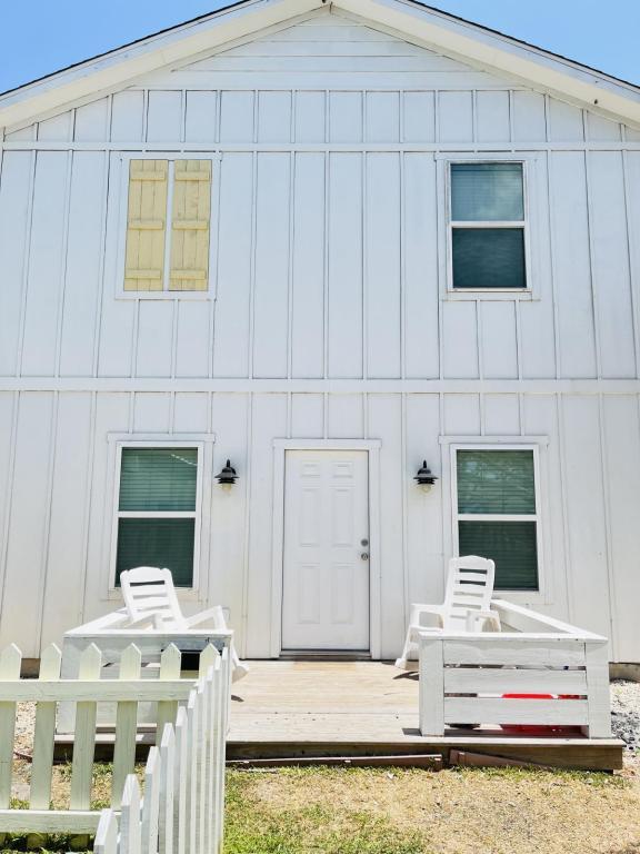property at 4212 TX-35 BUS