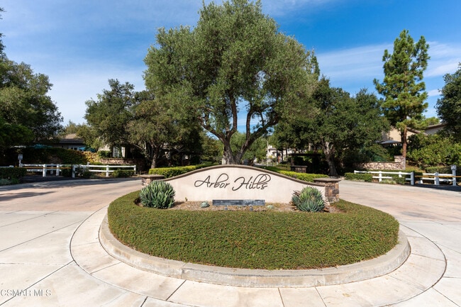 750 Huntsdale Ct in Thousand Oaks, CA - Building Photo - Building Photo