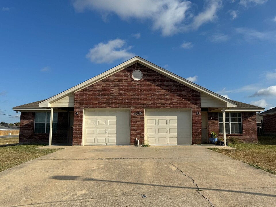 408 W St John Ave in Nolanville, TX - Building Photo