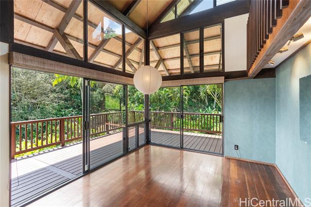 property at 2559 Makaulii Pl