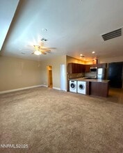 474 Sunshine Ln in Reno, NV - Foto de edificio - Building Photo