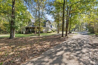 11085 Jake Pearson Rd in Conroe, TX - Building Photo - Building Photo