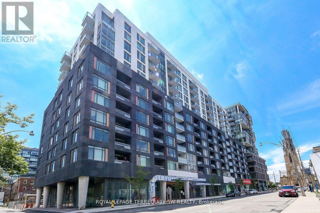 525-525 Adelaide St W in Toronto, ON - Building Photo