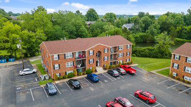 Green Valley Apartments in La Grange, KY - Foto de edificio - Building Photo