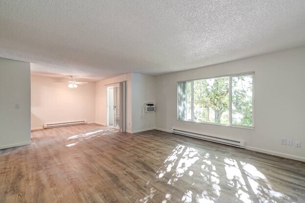 Images Springcreek Apartments in Milwaukie, OR - Foto de edificio