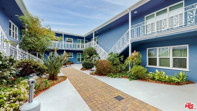 property at 11284 Montana Ave