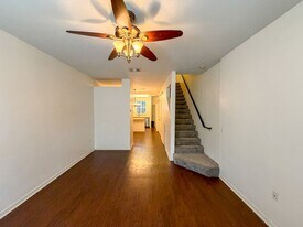 3521 SW 30th Way in Gainesville, FL - Building Photo