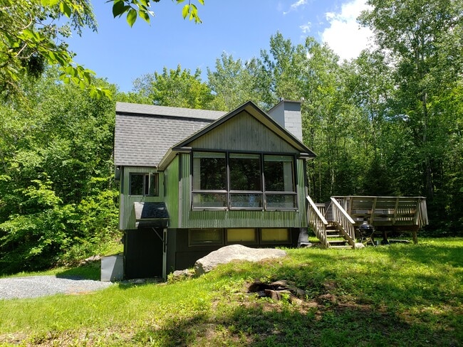 property at 51 Bluebrook Rd