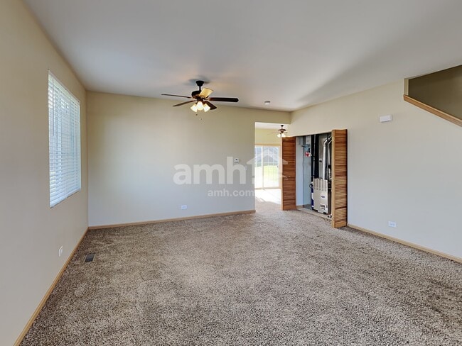 39861 Waterloo Dr in Beach Park, IL - Foto de edificio - Building Photo