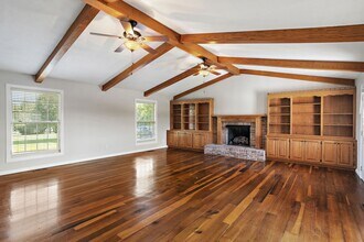 3959 Martins Chapel Rd in Springfield, TN - Building Photo - Building Photo