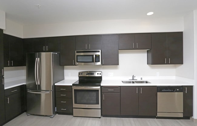 Anton 1101 Apartments in Sunnyvale, CA - Building Photo - Interior Photo