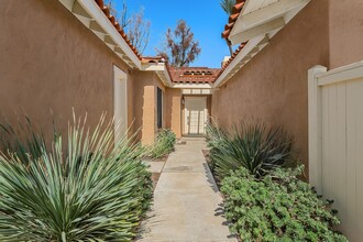 272 Avenida del Sol in Palm Desert, CA - Foto de edificio - Building Photo