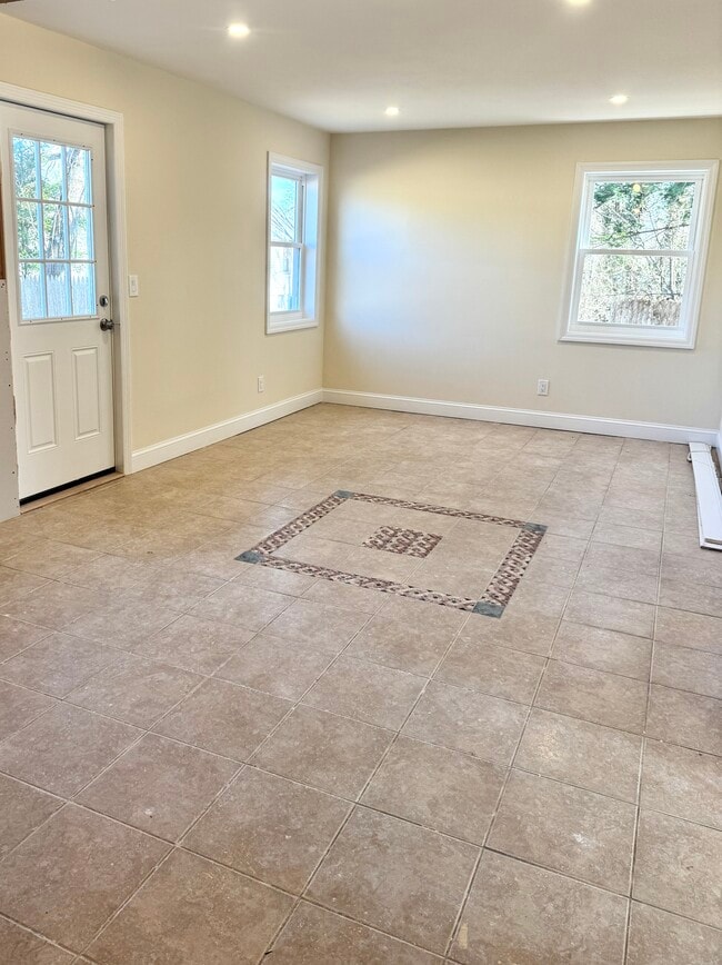 31 Perry Ln, Unit New 2 Bedroom Apartment