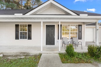 306 Lawton Ct in Springfield, GA - Building Photo - Building Photo