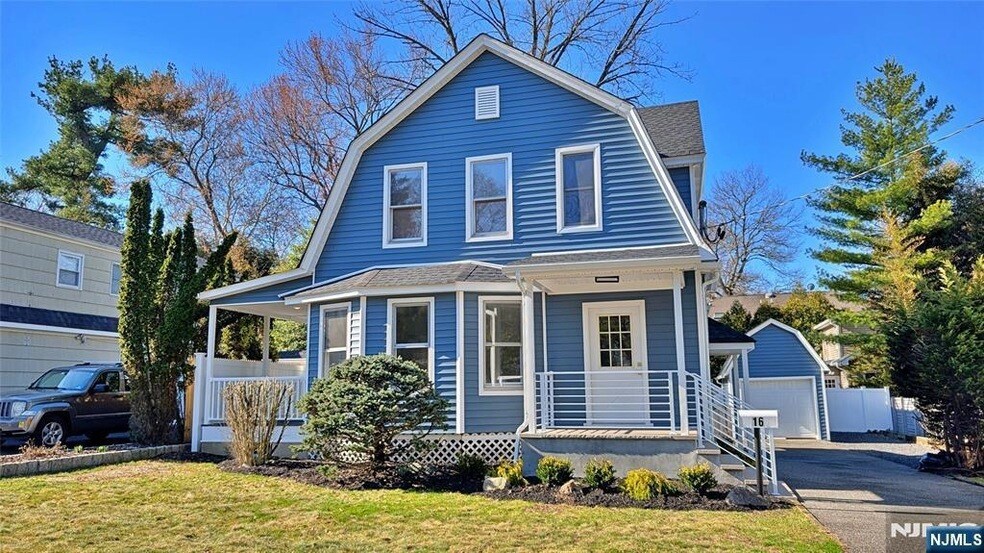 16 Clarke St in Closter, NJ - Building Photo