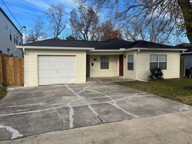 3715 Dreyfus St in Houston, TX - Building Photo - Building Photo