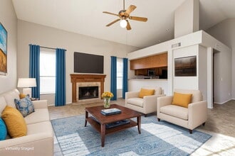 4211 E Mountain Sage Dr, Unit 2-207 in Phoenix, AZ - Building Photo - Building Photo