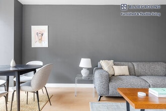 105 Duane St in New York, NY - Building Photo - Building Photo