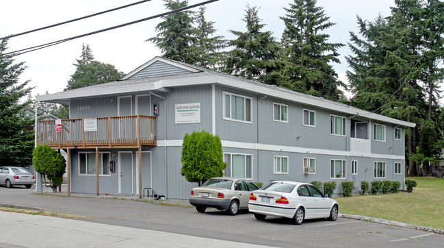 Vega Apartments in Tacoma, WA - Building Photo - Building Photo