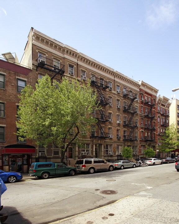 85 E 10th St in New York, NY - Foto de edificio