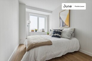 Absolutely ROOM at The Heritage House, Unit 4 in New York, NY - Building Photo