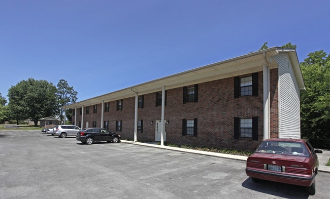 410-418 Oklahoma St in Madisonville, TN - Foto de edificio - Building Photo