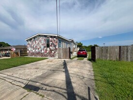 2709 Munster Blvd in Meraux, LA - Building Photo