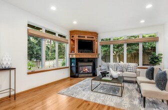 9612 172nd Ave NE in Redmond, WA - Building Photo - Building Photo