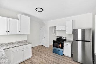 398-400 N Maple Ave in Kingston, PA - Foto de edificio - Building Photo