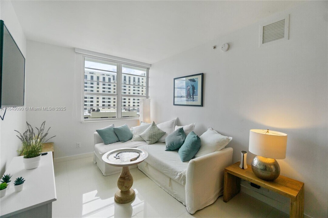 100-1132 Lincoln Rd, Unit 1132 in Miami Beach, FL - Foto de edificio