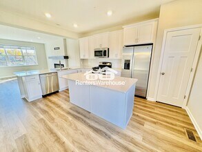 1518 Timberwood Ln in West St. Paul, MN - Building Photo - Building Photo