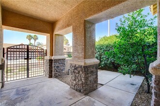 8401 Desert Quail Dr in Las Vegas, NV - Building Photo - Building Photo