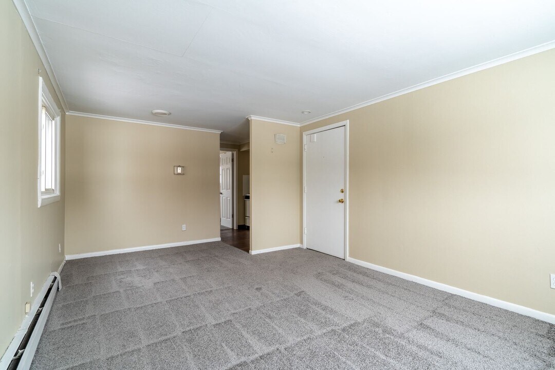2668 Sheridan Dr in Tonawanda, NY - Building Photo