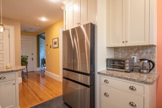 159 Washington St in Newton, MA - Building Photo - Building Photo