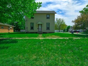 310 W Main St in Aledo, IL - Foto de edificio - Building Photo