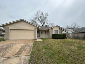 301 S Fern Ave in Broken Arrow, OK - Building Photo