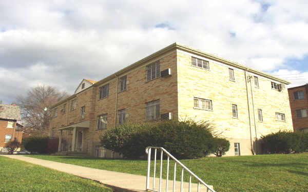 2896 Harrison Ave in Cincinnati, OH - Building Photo - Building Photo