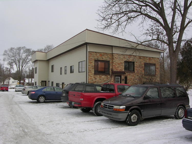 1017-1021 E Broadway St in Mt. Pleasant, MI - Building Photo