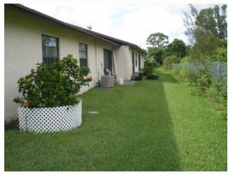 463 Glenwood Dr in West Palm Beach, FL - Building Photo