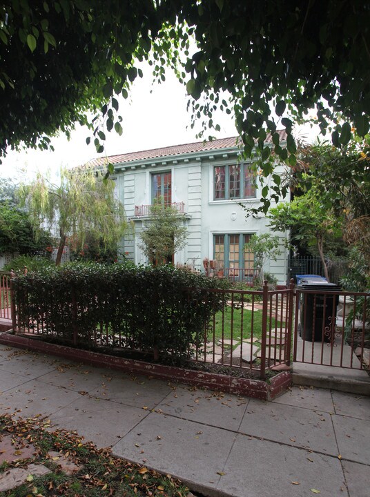 1740 N Gramercy Pl in Los Angeles, CA - Building Photo