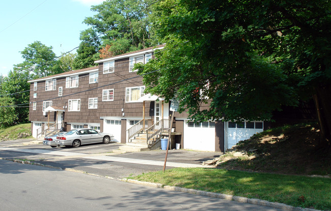 1143 Bellevue Ave in Syracuse, NY - Building Photo - Building Photo