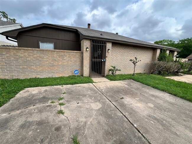property at 5434 Parkridge Dr