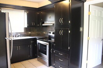 4416 NW Baltimore Ave in Lawton, OK - Building Photo - Building Photo