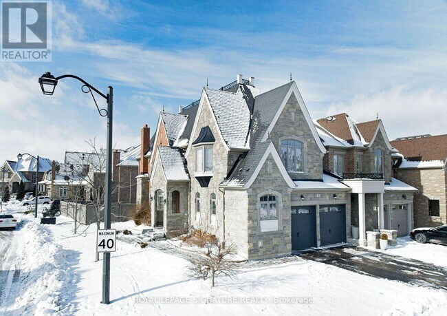 54 Spring Hill Dr in King, ON - Building Photo - Building Photo