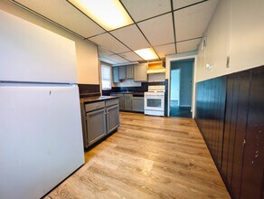 7470 Sharon Dr in St. Louis, MO - Building Photo - Building Photo