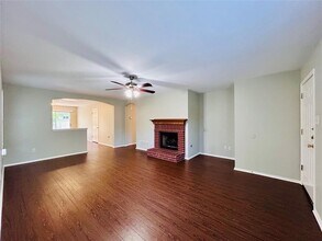 1144 Terra St in Round Rock, TX - Foto de edificio - Building Photo