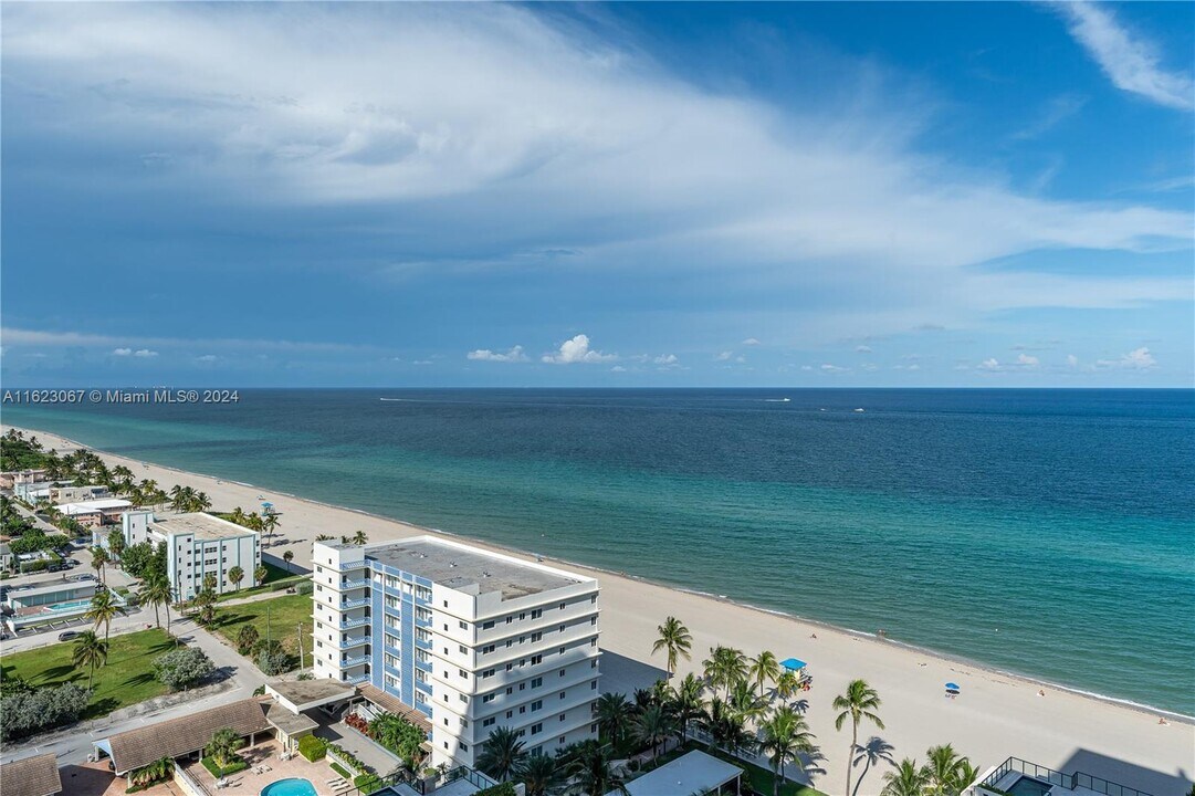 2201 S Ocean Dr, Unit 2005 in Hollywood, FL - Building Photo