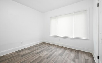 8511 Jeffries Ave in Cleveland, OH - Foto de edificio - Building Photo